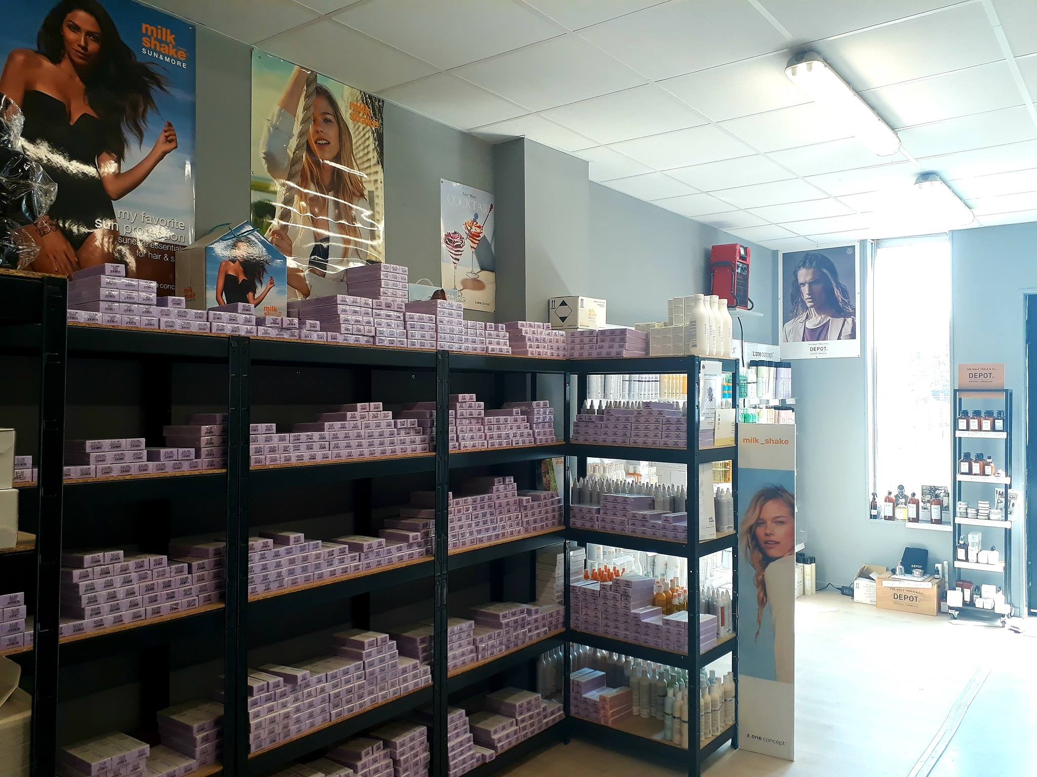 SAVOIR F HAIR - Vendeville - Le showroom en images